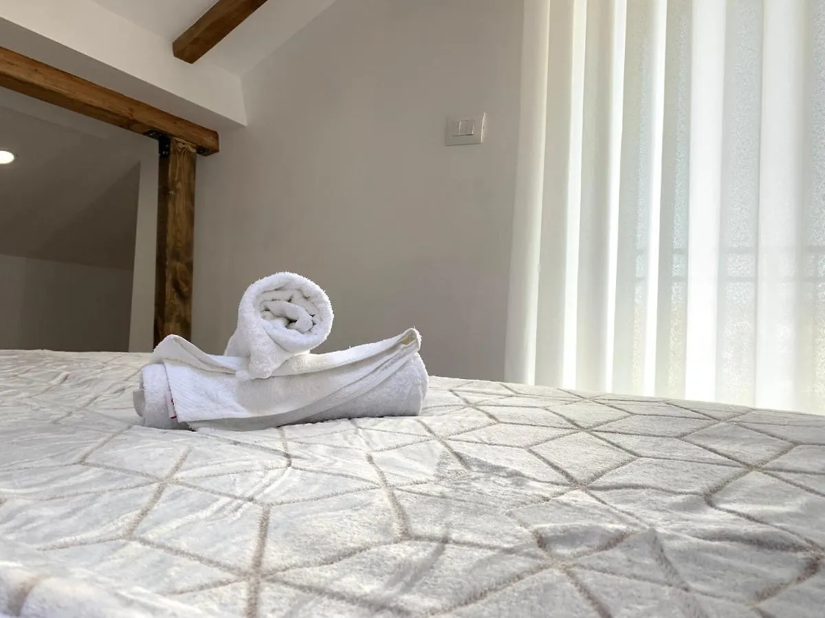Noah'S Attic - Apartment Hotel In Korce 0*,