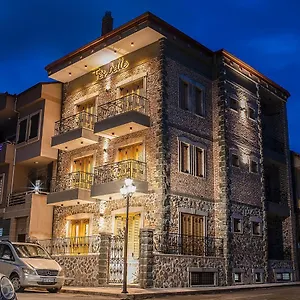 Tres Belle Κορυτσά