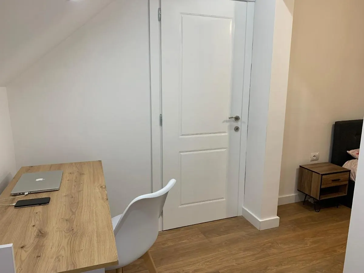 Noah'S Attic - Apartment Hotel In Korce